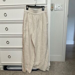 #0428 Cream Flowy Pants Size S Short Brand Arie
